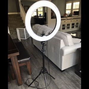 Stellar ring light